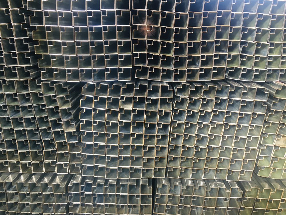 異型管